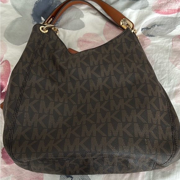 Michael kors bag - Picture 7 of 8